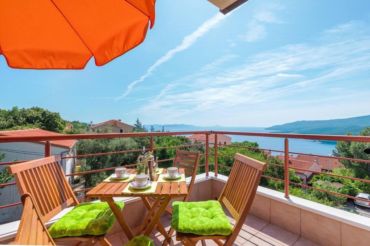 E&T Apartments With A Beautiful Pool Рабац Екстериор снимка