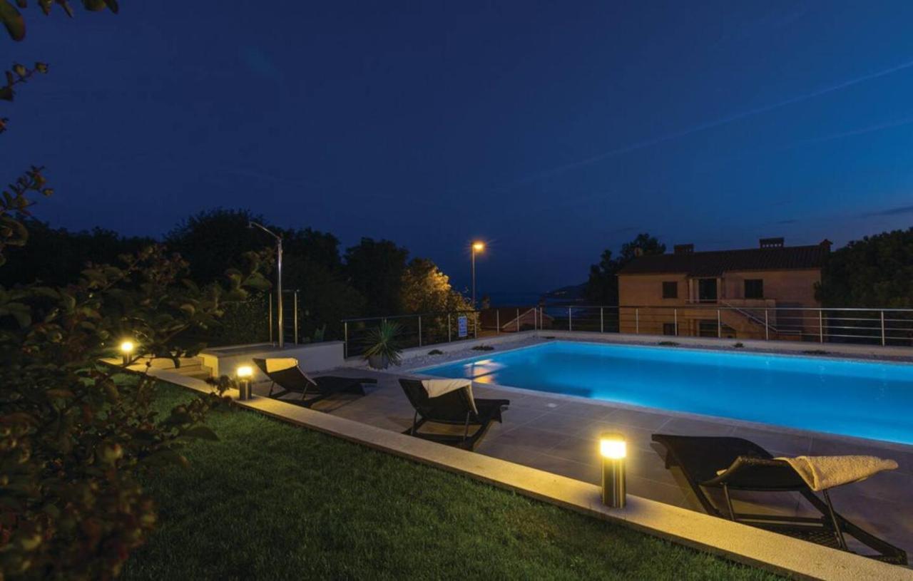E&T Apartments With A Beautiful Pool Рабац Екстериор снимка