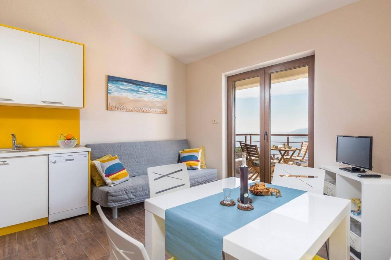 E&T Apartments With A Beautiful Pool Рабац Екстериор снимка